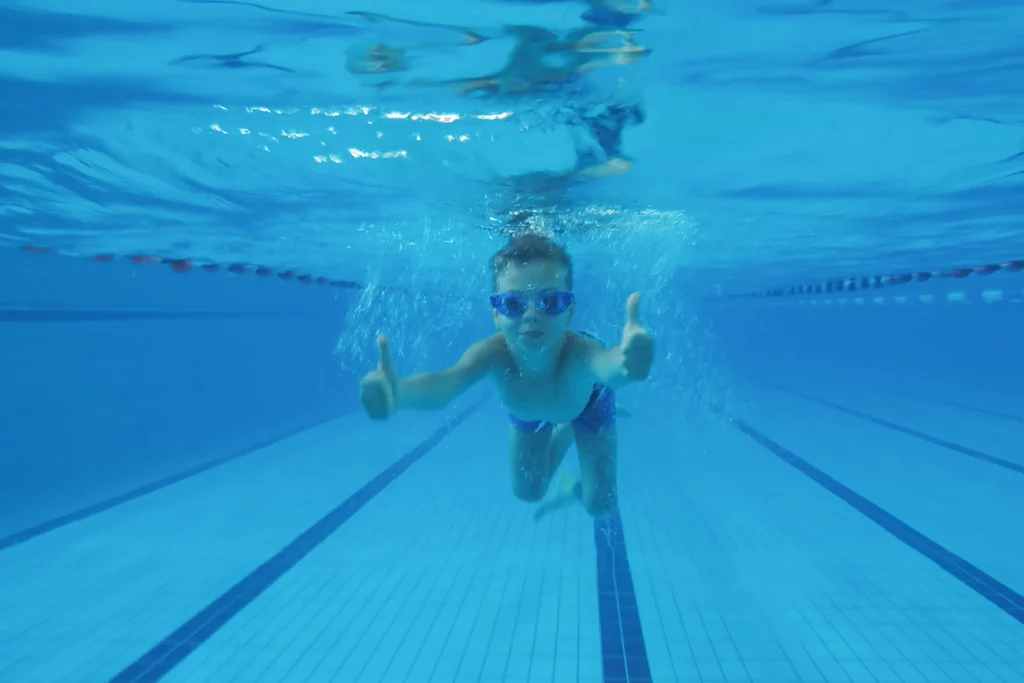 Coaching natation apprentissage Thomas Training coach sportif à Valergues